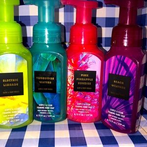 Bath & Body Works (4pc) New scent Foaming hand soap set